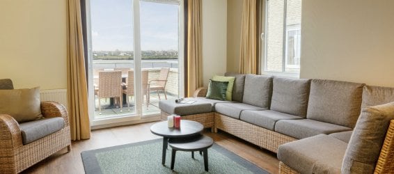 Water Front Suite VIP Apartment 