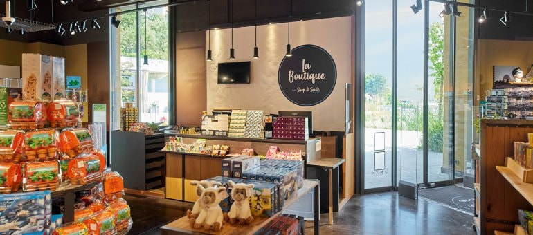 La Boutique by Shop & Smile