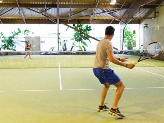 Tennis (drinnen) Les Hauts de Bruyères