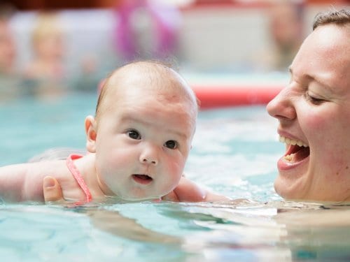 Baby swimming Parc Sandur