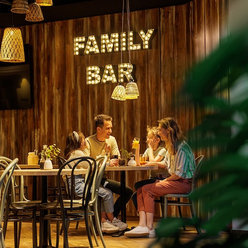 Photo Family Bar
