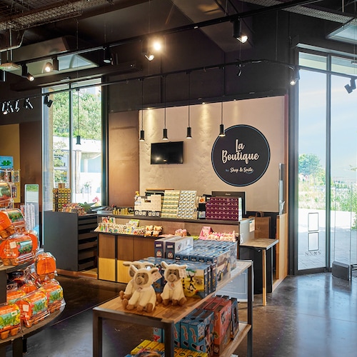 Photo La Boutique by Shop & Smile
