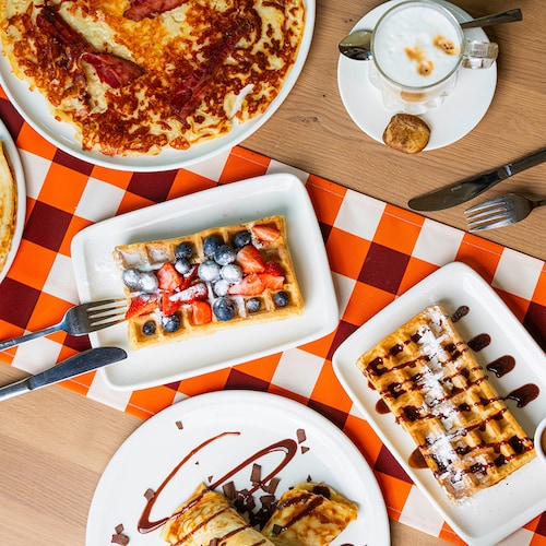 Pancakes & Waffles
